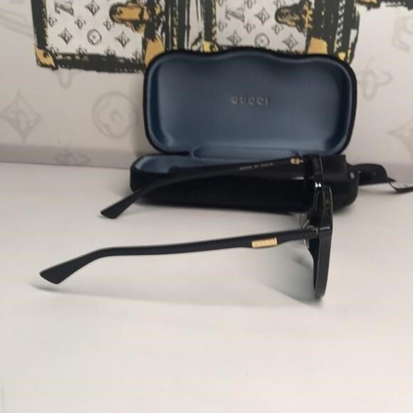 New Authentic Chic Black Sunglasses GG0261SA 001 - Picture 10 of 12